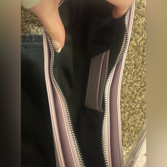 Lavender Handbag - Picture 2 of 3